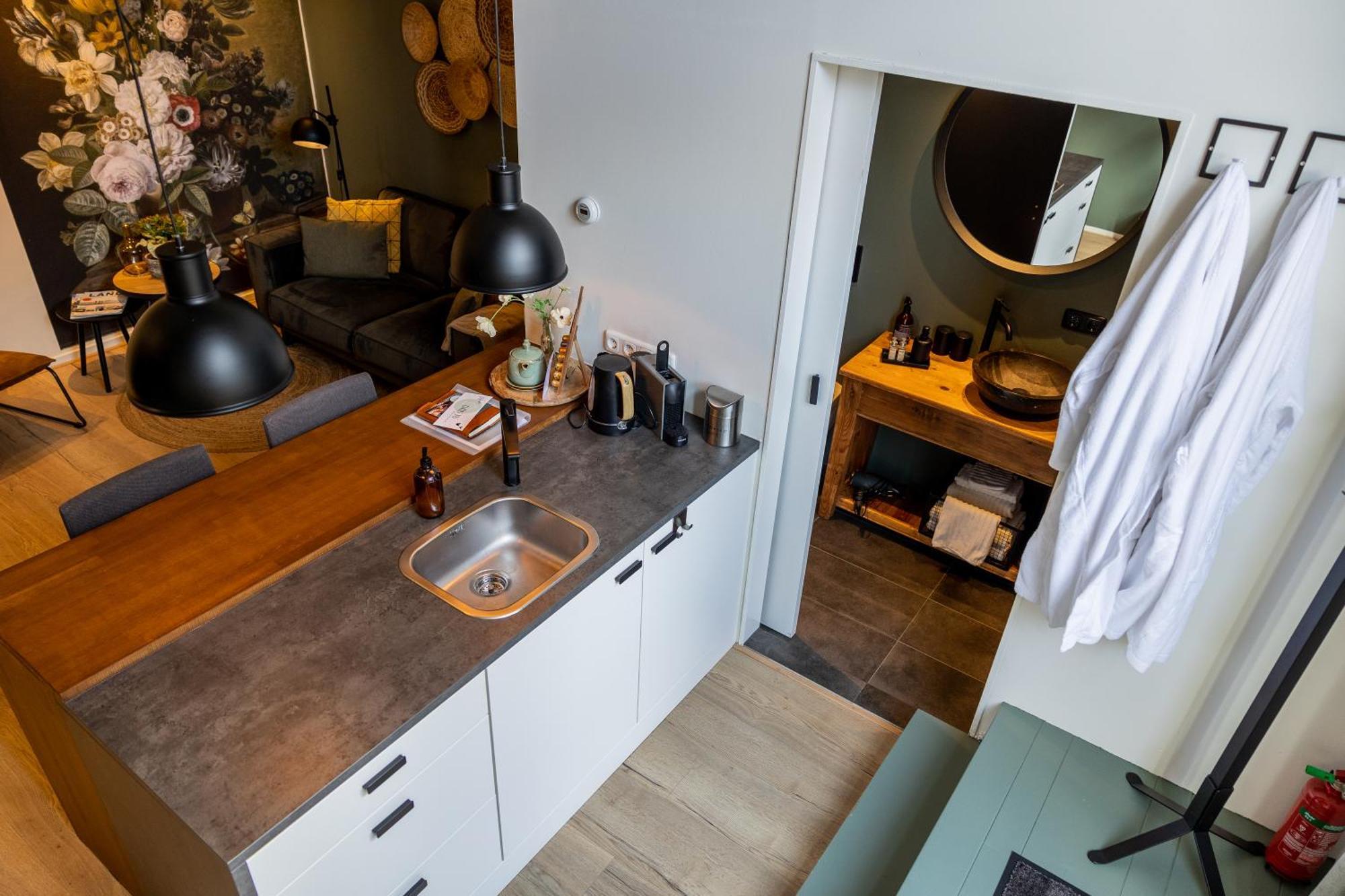 B&B Thus Yn Hantum Luaran gambar